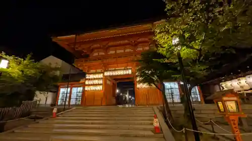 八坂神社(祇園さん)の山門・神門