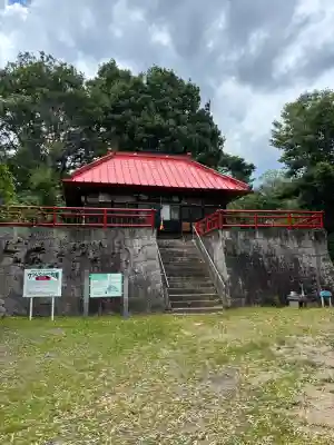 山梨岡神社(山梨県)