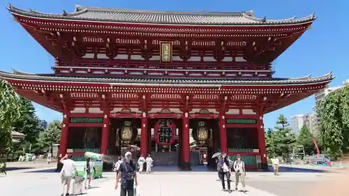 浅草寺の山門