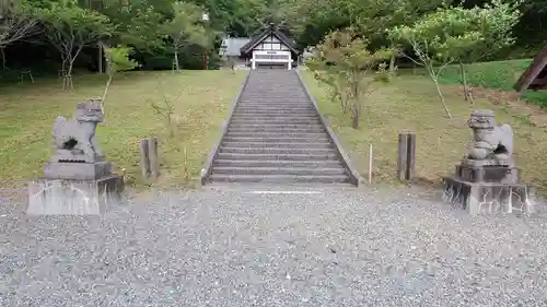 三石神社の狛犬