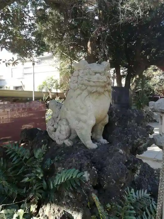 柏諏訪神社の狛犬