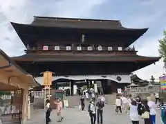 善光寺の山門