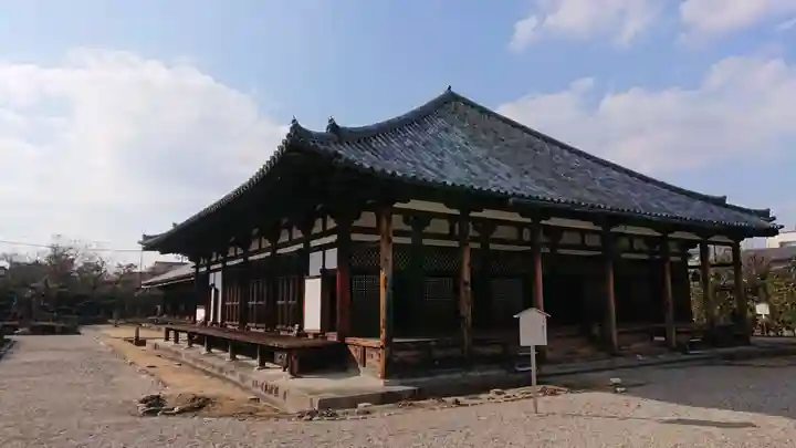 元興寺の本殿・本堂