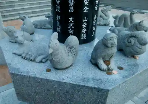 新川皇大神社の狛犬