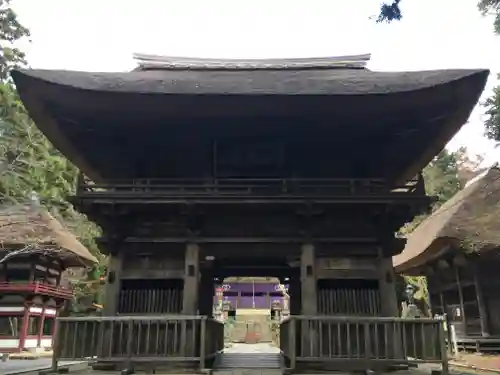 西明寺の山門