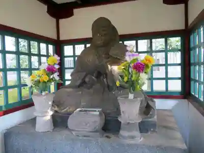 寛永寺(根本中堂)の像