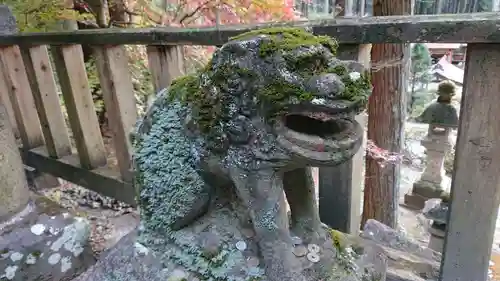 日光大室高龗神社の狛犬