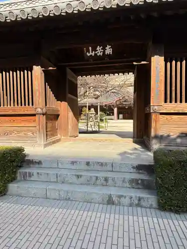 東長寺の山門・神門