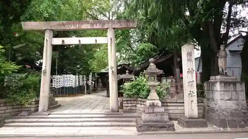 神明社の鳥居