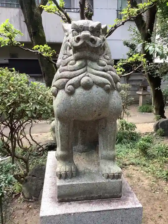 日置神社の狛犬