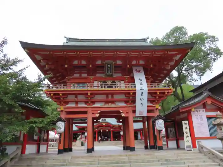 生田神社の山門・神門