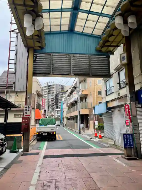 中島弁財天の{uncategorized: "未分類", other: "その他", undefined: "問題あり", building: "その他建物", grave: "お墓", sacred_gate: "鳥居", guardian: "狛犬", statue: "像", buddha: "仏像", history: "歴史", nature: "自然", garden: "庭園", animal: "動物", pagoda: "塔", temizu: "手水舎", mountain_gate: "山門・神門", sanctuary: "本殿・本堂", subordinate: "末社・摂社", art: "芸術", scenery: "景色", jizo: "地蔵", ema: "絵馬", goshuin: "御朱印", omikuji: "おみくじ", items: "授与品その他", amulet: "お守り", goshuincho: "御朱印帳", eats: "食事", festival: "お祭り", votive_dance: "神楽", shichigosan: "七五三参", wedding: "結婚式", experience: "体験その他", initially: "初詣", around: "周辺", anti_infection: "感染症対策"}