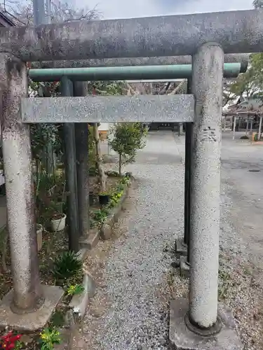 日限富士浅間神社の鳥居