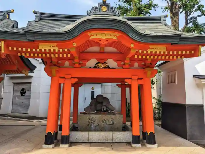 穴八幡宮の手水舎