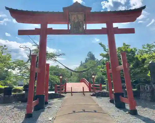 涼ケ岡八幡神社の鳥居