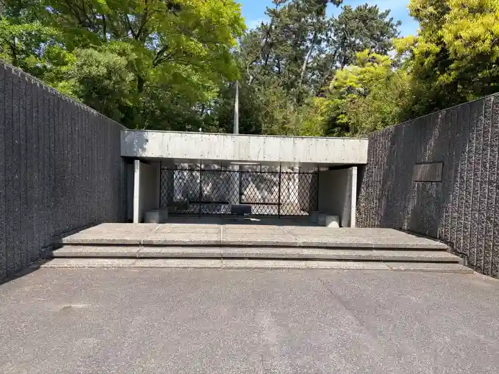 新潟縣護國神社の{uncategorized: "未分類", other: "その他", undefined: "問題あり", building: "その他建物", grave: "お墓", sacred_gate: "鳥居", guardian: "狛犬", statue: "像", buddha: "仏像", history: "歴史", nature: "自然", garden: "庭園", animal: "動物", pagoda: "塔", temizu: "手水舎", mountain_gate: "山門・神門", sanctuary: "本殿・本堂", subordinate: "末社・摂社", art: "芸術", scenery: "景色", jizo: "地蔵", ema: "絵馬", goshuin: "御朱印", omikuji: "おみくじ", items: "授与品その他", amulet: "お守り", goshuincho: "御朱印帳", eats: "食事", festival: "お祭り", votive_dance: "神楽", shichigosan: "七五三参", wedding: "結婚式", experience: "体験その他", initially: "初詣", around: "周辺", anti_infection: "感染症対策"}
