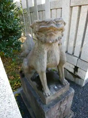 白金氷川神社の狛犬