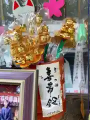 源九郎稲荷神社の建物その他