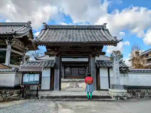 福泉寺の山門