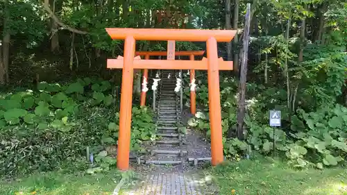 阿寒湖稲荷神社の鳥居