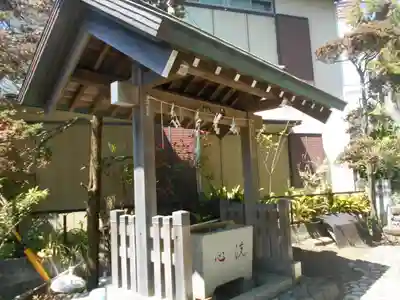 片瀬諏訪神社の手水舎