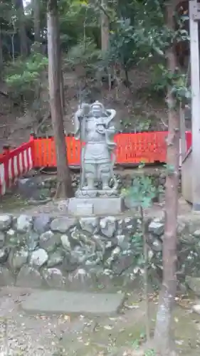 御髪神社の{uncategorized: "未分類", other: "その他", undefined: "問題あり", building: "その他建物", grave: "お墓", sacred_gate: "鳥居", guardian: "狛犬", statue: "像", buddha: "仏像", history: "歴史", nature: "自然", garden: "庭園", animal: "動物", pagoda: "塔", temizu: "手水舎", mountain_gate: "山門・神門", sanctuary: "本殿・本堂", subordinate: "末社・摂社", art: "芸術", scenery: "景色", jizo: "地蔵", ema: "絵馬", goshuin: "御朱印", omikuji: "おみくじ", items: "授与品その他", amulet: "お守り", goshuincho: "御朱印帳", eats: "食事", festival: "お祭り", votive_dance: "神楽", shichigosan: "七五三参", wedding: "結婚式", experience: "体験その他", initially: "初詣", around: "周辺", anti_infection: "感染症対策"}
