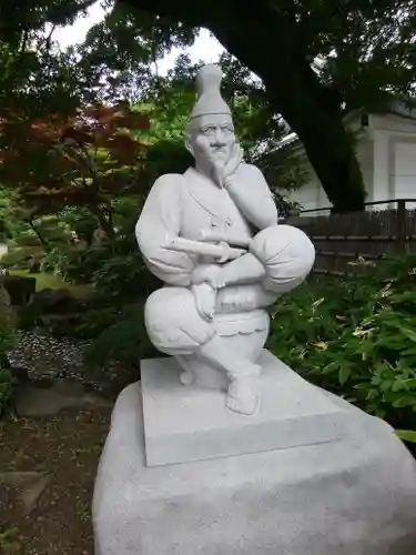 龍城神社の像