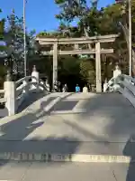 寒川神社の{uncategorized: "未分類", other: "その他", undefined: "問題あり", building: "その他建物", grave: "お墓", sacred_gate: "鳥居", guardian: "狛犬", statue: "像", buddha: "仏像", history: "歴史", nature: "自然", garden: "庭園", animal: "動物", pagoda: "塔", temizu: "手水舎", mountain_gate: "山門・神門", sanctuary: "本殿・本堂", subordinate: "末社・摂社", art: "芸術", scenery: "景色", jizo: "地蔵", ema: "絵馬", goshuin: "御朱印", omikuji: "おみくじ", items: "授与品その他", amulet: "お守り", goshuincho: "御朱印帳", eats: "食事", festival: "お祭り", votive_dance: "神楽", shichigosan: "七五三参", wedding: "結婚式", experience: "体験その他", initially: "初詣", around: "周辺", anti_infection: "感染症対策"}