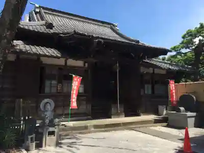 魚籃寺の本殿・本堂