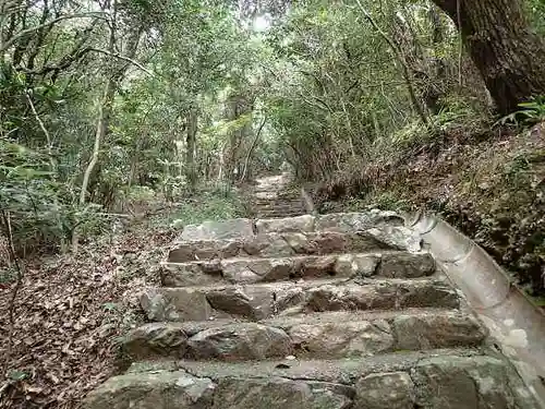 神前神社（皇大神宮摂社）・許母利神社（皇大神宮末社）・荒前神社（皇大神宮末社）の建物その他