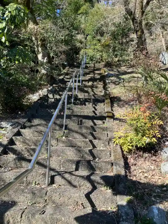 星野町星宮神社の{uncategorized: "未分類", other: "その他", undefined: "問題あり", building: "その他建物", grave: "お墓", sacred_gate: "鳥居", guardian: "狛犬", statue: "像", buddha: "仏像", history: "歴史", nature: "自然", garden: "庭園", animal: "動物", pagoda: "塔", temizu: "手水舎", mountain_gate: "山門・神門", sanctuary: "本殿・本堂", subordinate: "末社・摂社", art: "芸術", scenery: "景色", jizo: "地蔵", ema: "絵馬", goshuin: "御朱印", omikuji: "おみくじ", items: "授与品その他", amulet: "お守り", goshuincho: "御朱印帳", eats: "食事", festival: "お祭り", votive_dance: "神楽", shichigosan: "七五三参", wedding: "結婚式", experience: "体験その他", initially: "初詣", around: "周辺", anti_infection: "感染症対策"}
