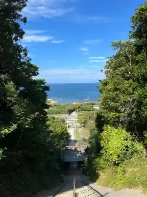 洲崎神社の{uncategorized: "未分類", other: "その他", undefined: "問題あり", building: "その他建物", grave: "お墓", sacred_gate: "鳥居", guardian: "狛犬", statue: "像", buddha: "仏像", history: "歴史", nature: "自然", garden: "庭園", animal: "動物", pagoda: "塔", temizu: "手水舎", mountain_gate: "山門・神門", sanctuary: "本殿・本堂", subordinate: "末社・摂社", art: "芸術", scenery: "景色", jizo: "地蔵", ema: "絵馬", goshuin: "御朱印", omikuji: "おみくじ", items: "授与品その他", amulet: "お守り", goshuincho: "御朱印帳", eats: "食事", festival: "お祭り", votive_dance: "神楽", shichigosan: "七五三参", wedding: "結婚式", experience: "体験その他", initially: "初詣", around: "周辺", anti_infection: "感染症対策"}
