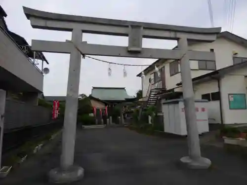 木曽根氷川神社の鳥居