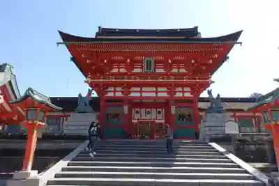 伏見稲荷大社の山門・神門