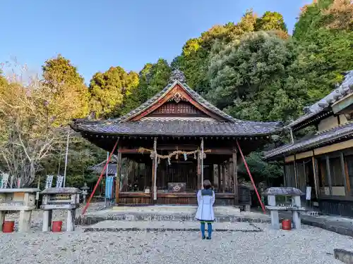 曽野稲荷神社の本殿