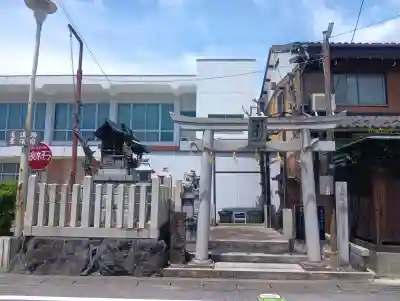 津島神社の{uncategorized: "未分類", other: "その他", undefined: "問題あり", building: "その他建物", grave: "お墓", sacred_gate: "鳥居", guardian: "狛犬", statue: "像", buddha: "仏像", history: "歴史", nature: "自然", garden: "庭園", animal: "動物", pagoda: "塔", temizu: "手水舎", mountain_gate: "山門・神門", sanctuary: "本殿・本堂", subordinate: "末社・摂社", art: "芸術", scenery: "景色", jizo: "地蔵", ema: "絵馬", goshuin: "御朱印", omikuji: "おみくじ", items: "授与品その他", amulet: "お守り", goshuincho: "御朱印帳", eats: "食事", festival: "お祭り", votive_dance: "神楽", shichigosan: "七五三参", wedding: "結婚式", experience: "体験その他", initially: "初詣", around: "周辺", anti_infection: "感染症対策"}