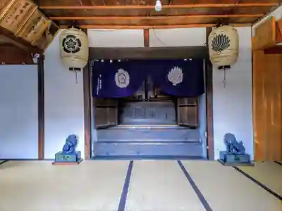 秋津神社（八舗）の本殿・本堂