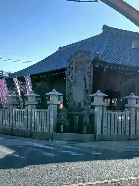 成田山川越別院の{uncategorized: "未分類", other: "その他", undefined: "問題あり", building: "その他建物", grave: "お墓", sacred_gate: "鳥居", guardian: "狛犬", statue: "像", buddha: "仏像", history: "歴史", nature: "自然", garden: "庭園", animal: "動物", pagoda: "塔", temizu: "手水舎", mountain_gate: "山門・神門", sanctuary: "本殿・本堂", subordinate: "末社・摂社", art: "芸術", scenery: "景色", jizo: "地蔵", ema: "絵馬", goshuin: "御朱印", omikuji: "おみくじ", items: "授与品その他", amulet: "お守り", goshuincho: "御朱印帳", eats: "食事", festival: "お祭り", votive_dance: "神楽", shichigosan: "七五三参", wedding: "結婚式", experience: "体験その他", initially: "初詣", around: "周辺", anti_infection: "感染症対策"}
