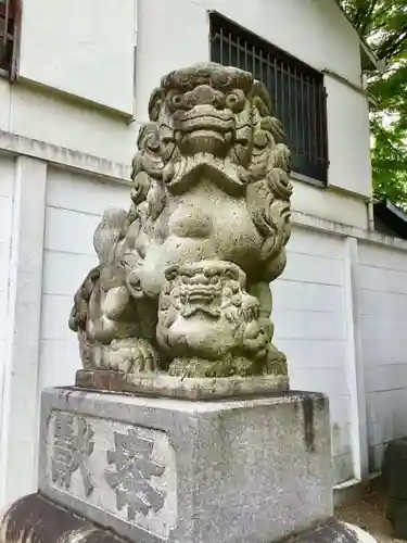 稲荷神社の狛犬