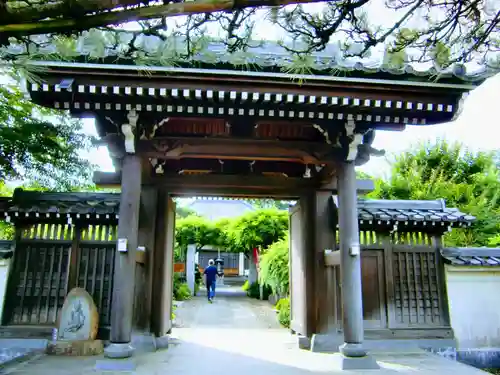 仏法寺の山門