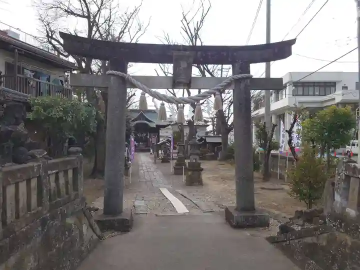 取手八坂神社の鳥居