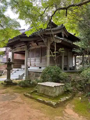 花山院菩提寺の末社・摂社