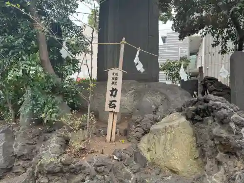 御霊神社の{uncategorized: "未分類", other: "その他", undefined: "問題あり", building: "その他建物", grave: "お墓", sacred_gate: "鳥居", guardian: "狛犬", statue: "像", buddha: "仏像", history: "歴史", nature: "自然", garden: "庭園", animal: "動物", pagoda: "塔", temizu: "手水舎", mountain_gate: "山門・神門", sanctuary: "本殿・本堂", subordinate: "末社・摂社", art: "芸術", scenery: "景色", jizo: "地蔵", ema: "絵馬", goshuin: "御朱印", omikuji: "おみくじ", items: "授与品その他", amulet: "お守り", goshuincho: "御朱印帳", eats: "食事", festival: "お祭り", votive_dance: "神楽", shichigosan: "七五三参", wedding: "結婚式", experience: "体験その他", initially: "初詣", around: "周辺", anti_infection: "感染症対策"}