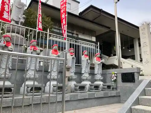 正観寺の{uncategorized: "未分類", other: "その他", undefined: "問題あり", building: "その他建物", grave: "お墓", sacred_gate: "鳥居", guardian: "狛犬", statue: "像", buddha: "仏像", history: "歴史", nature: "自然", garden: "庭園", animal: "動物", pagoda: "塔", temizu: "手水舎", mountain_gate: "山門・神門", sanctuary: "本殿・本堂", subordinate: "末社・摂社", art: "芸術", scenery: "景色", jizo: "地蔵", ema: "絵馬", goshuin: "御朱印", omikuji: "おみくじ", items: "授与品その他", amulet: "お守り", goshuincho: "御朱印帳", eats: "食事", festival: "お祭り", votive_dance: "神楽", shichigosan: "七五三参", wedding: "結婚式", experience: "体験その他", initially: "初詣", around: "周辺", anti_infection: "感染症対策"}