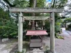 諏訪神社の末社