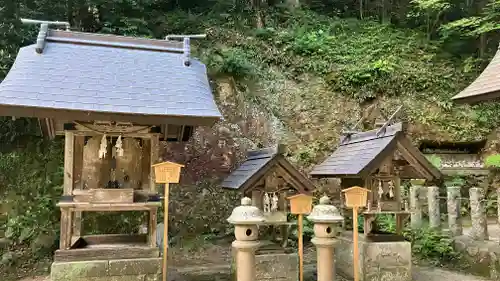 玉作湯神社の末社・摂社