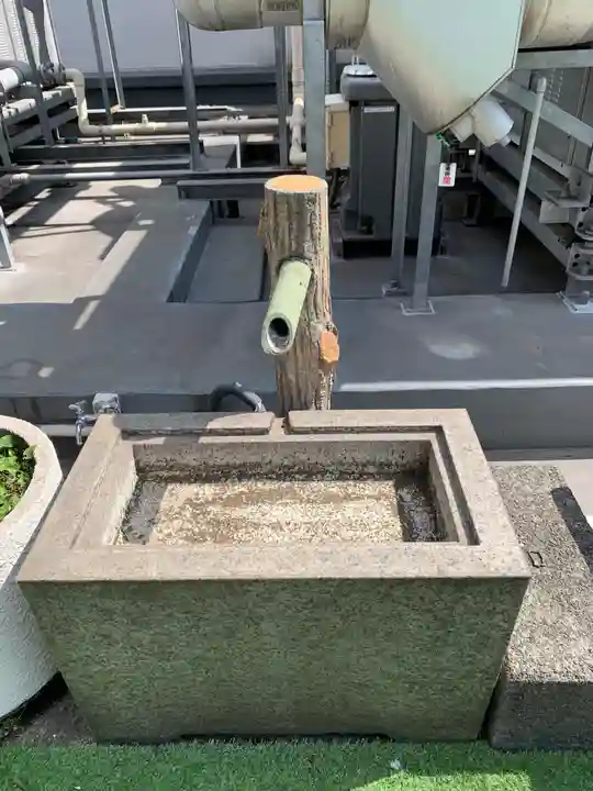 航空神社の手水舎