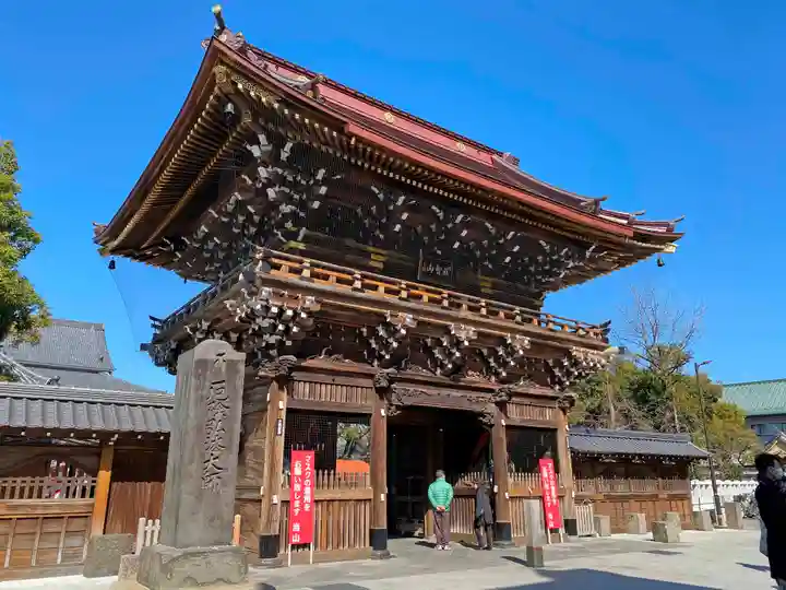 西新井大師総持寺の山門・神門