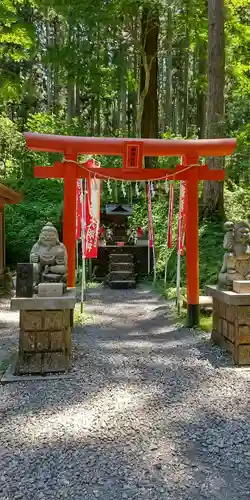 御岩神社の末社