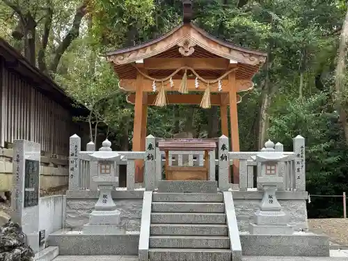 和泉國一之宮　大鳥大社の{uncategorized: "未分類", other: "その他", undefined: "問題あり", building: "その他建物", grave: "お墓", sacred_gate: "鳥居", guardian: "狛犬", statue: "像", buddha: "仏像", history: "歴史", nature: "自然", garden: "庭園", animal: "動物", pagoda: "塔", temizu: "手水舎", mountain_gate: "山門・神門", sanctuary: "本殿・本堂", subordinate: "末社・摂社", art: "芸術", scenery: "景色", jizo: "地蔵", ema: "絵馬", goshuin: "御朱印", omikuji: "おみくじ", items: "授与品その他", amulet: "お守り", goshuincho: "御朱印帳", eats: "食事", festival: "お祭り", votive_dance: "神楽", shichigosan: "七五三参", wedding: "結婚式", experience: "体験その他", initially: "初詣", around: "周辺", anti_infection: "感染症対策"}